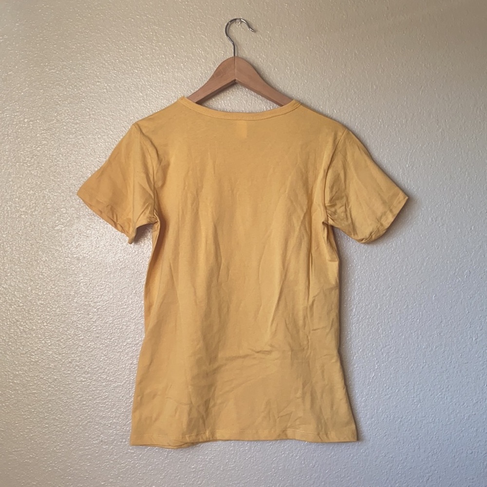 Be The Change Daisy Graphic Yellow Tee- M - Picture 5 of 6